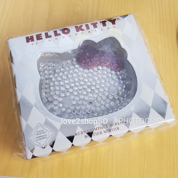 Hello Kitty Ruby Compact Mirror 40th Anniversary - Picture 7 of 8